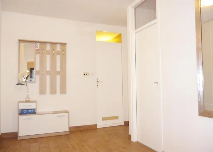 Апартаменти Irene *